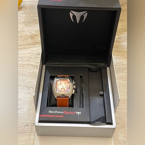 TechnoMarine Red Square Watch RSQC26 quartz chronograph 42mm mens Swiss Parts - Picture 12 of 12